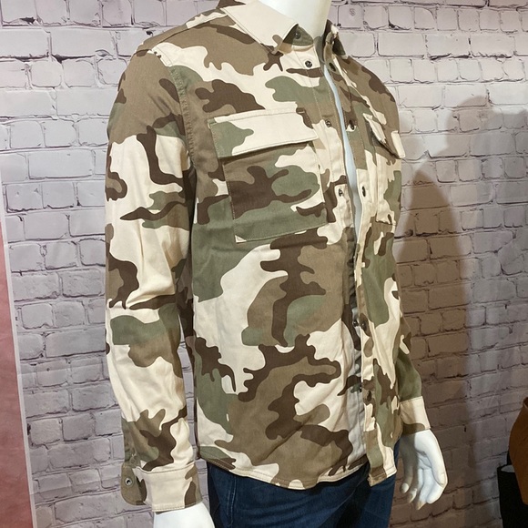 NWT brand new with tag Camouflage Print Men Shacket - Picture 6 of 7